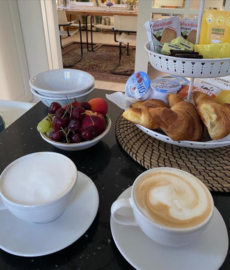Bellaisa Bed & Breakfast Camaiore Exteriör bild