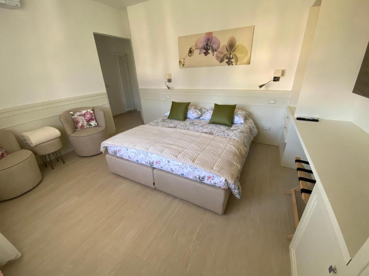 Bellaisa Bed & Breakfast Camaiore Exteriör bild